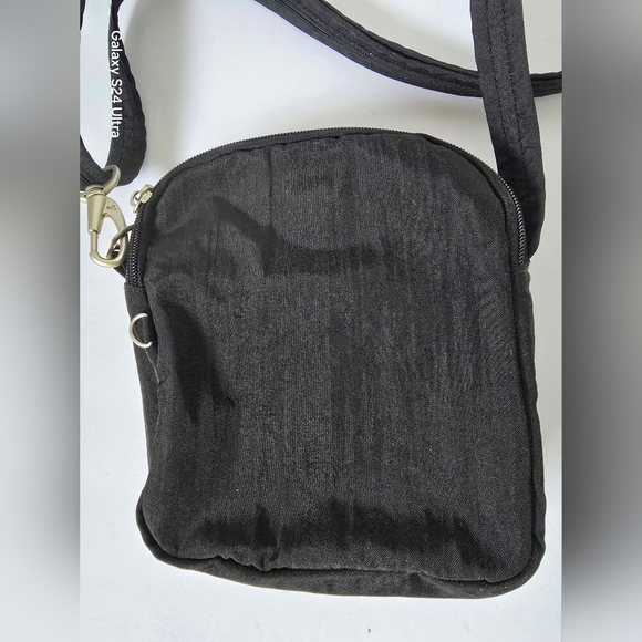 Travelon Black Quilted Crossbody Bag. 8"Wx9"H - Picture 4 of 11